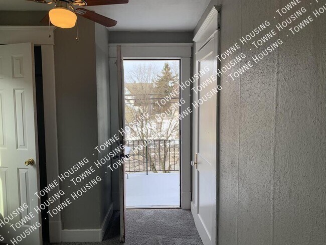 Building Photo - 1139 Walden Ave