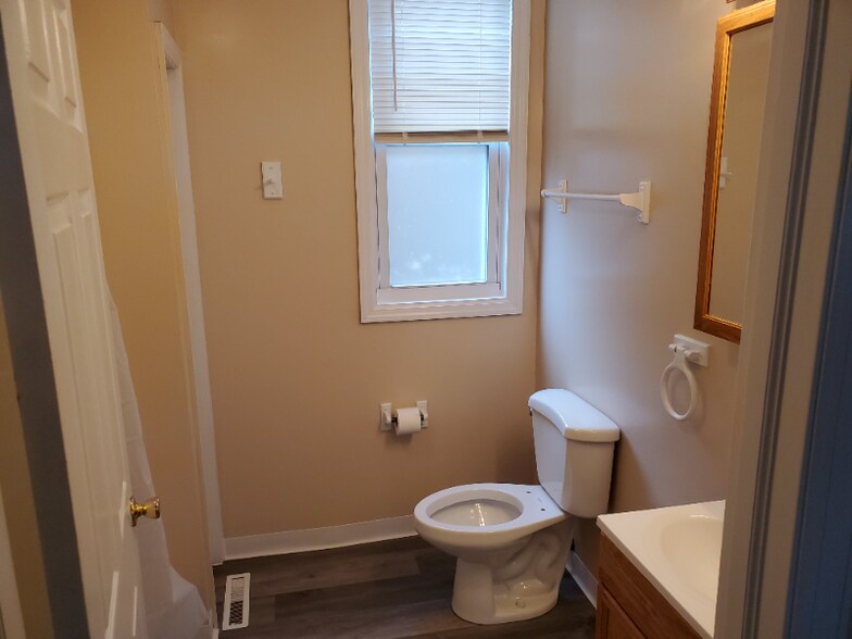 Building Photo - 600 Overbrook Blvd