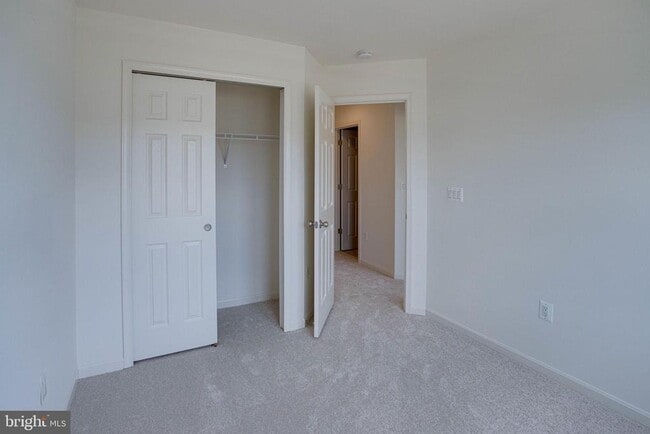 Building Photo - 25636 Pleasant Valley Rd