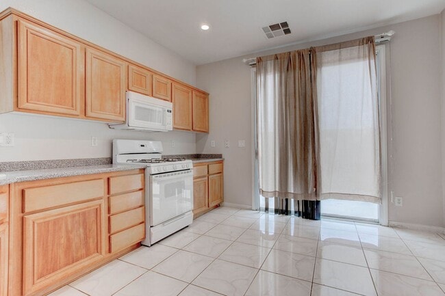 Building Photo - 8473 Barossa Ct
