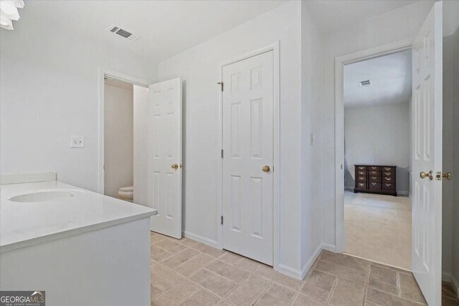 Building Photo - 80 Cliffcreek Trce NE