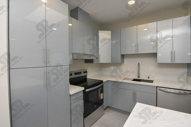 Building Photo - 1236