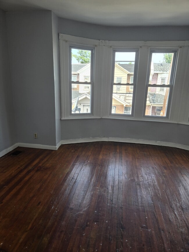 Building Photo - 6532 Saybrook Ave