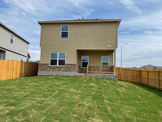 Building Photo - Available Now | Pet-Friendly 3-Bedroom, 2-Bath Home in Scott’s Hollow — Tour Today!