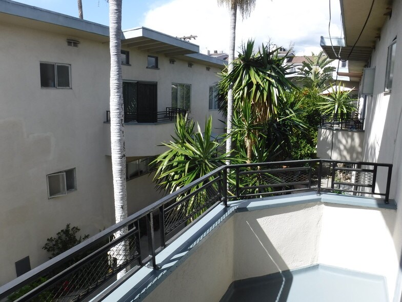 Building Photo - 12015 Lamanda St