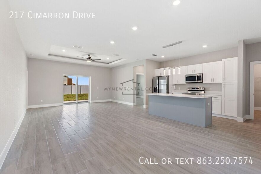 Building Photo - 217 Cimarron Dr