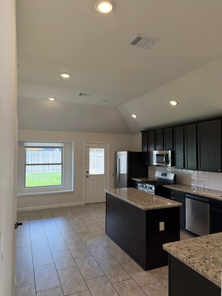 Building Photo - 3639 Arbor Trails Dr