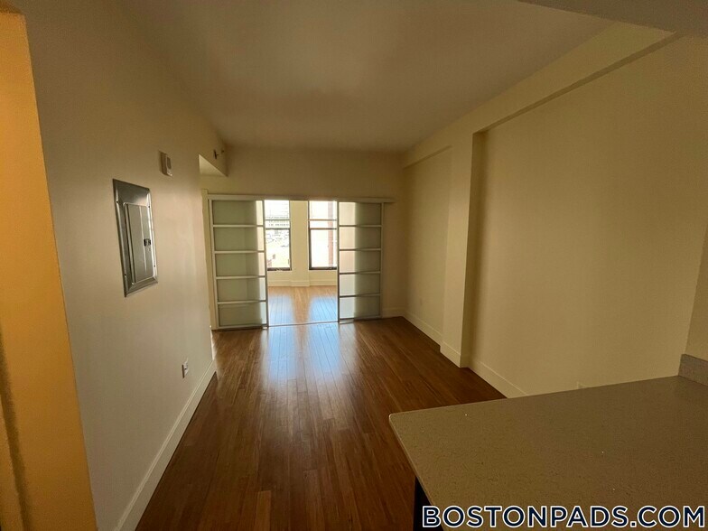 Building Photo - 8 Winter Pl