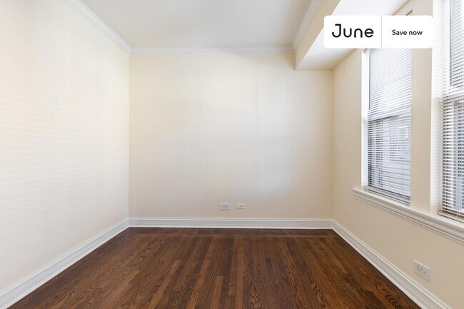 Building Photo - 3743 N Albany Ave