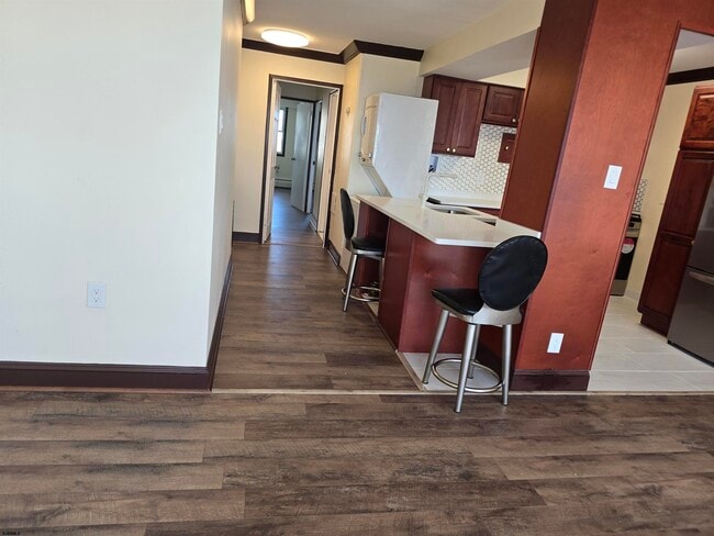 Building Photo - 3817 Ventnor Ave