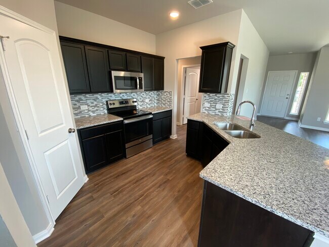 Building Photo - 3031 Dade Loop