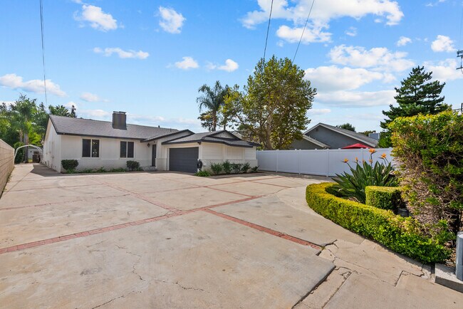 Building Photo - 23036 Burbank Blvd