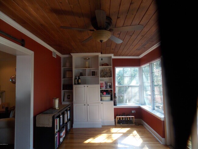 Building Photo - 1694 Geraldine Dr