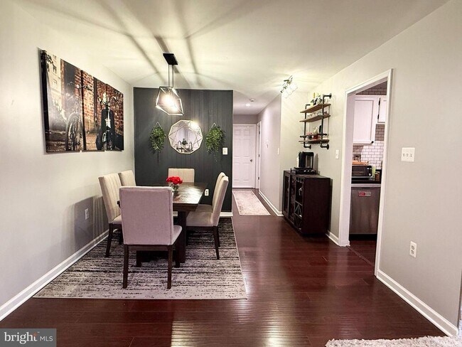 Building Photo - 5616 Bismach Dr