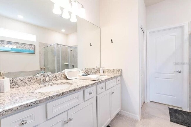 Building Photo - 7243 Oakmoss Loop