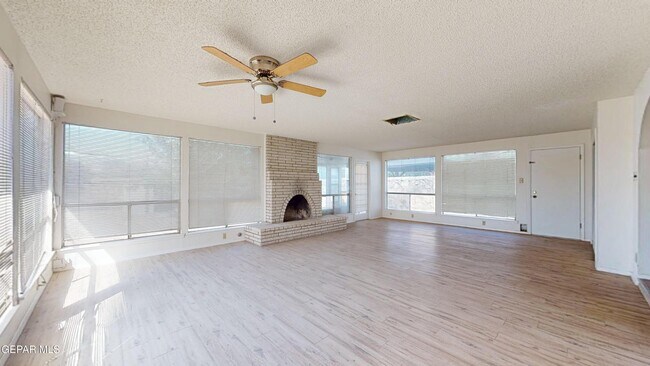 Building Photo - 4553 Skylark Way