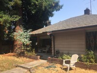Building Photo - 630 E Lk Washington Blvd