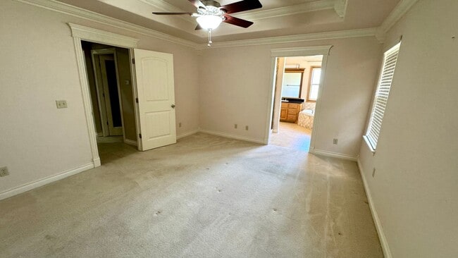 Building Photo - Spacious Stonegate Retreat with Home Office & Outdoor Living