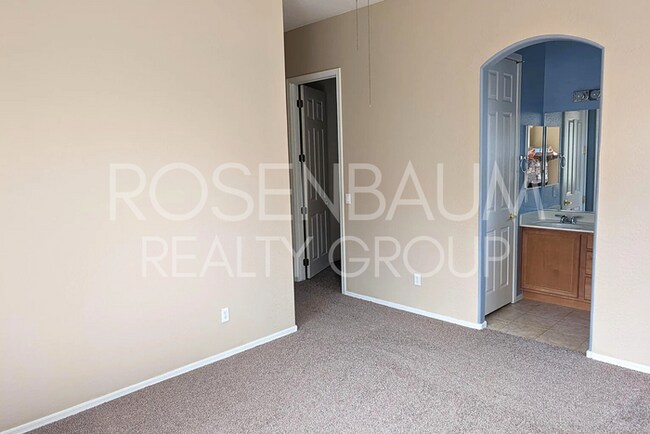 Building Photo - 5361 N Bremont Way