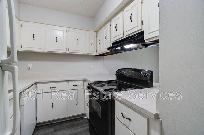 Building Photo - 2998 Stage Park Pl
