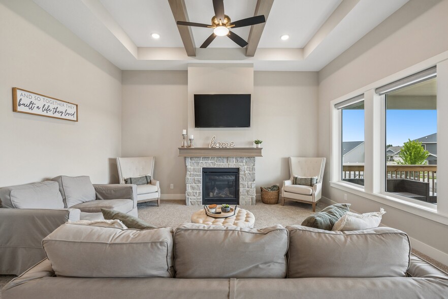 Building Photo - 2105 Timberview Dr