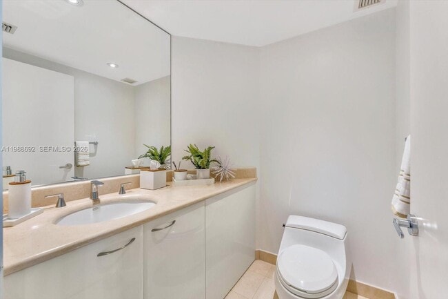 Building Photo - 19955 NE 38th Ct