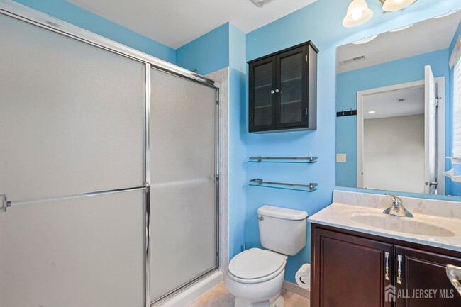 Building Photo - 37 Delmore Dr