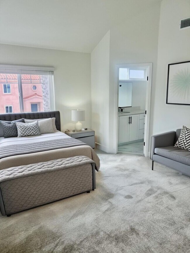 Building Photo - 202 18th St