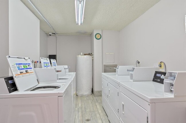 Building Photo - 9355 SW 8th St