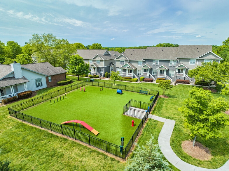 Primary Photo - J 501 Estates