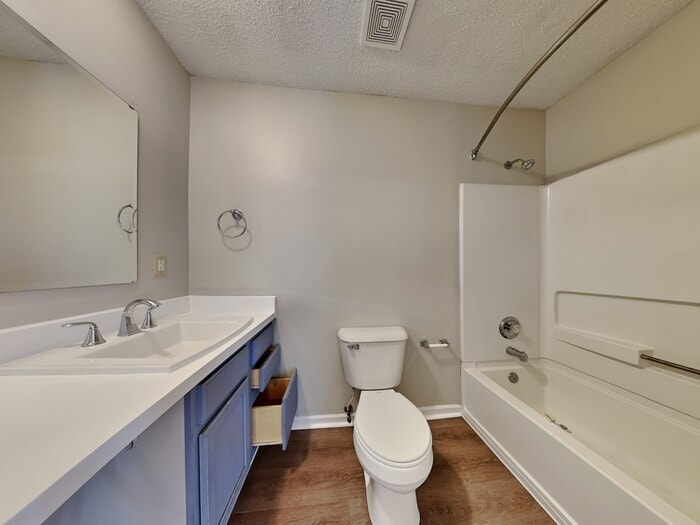 Building Photo - 6917 Earlswood Dr