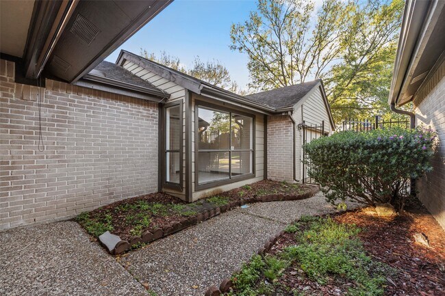 Building Photo - 3307 Ashfield Dr