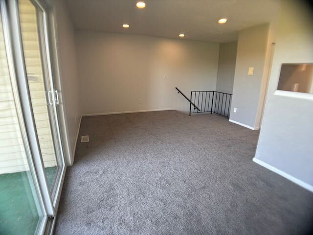 Building Photo - Second Floor Condo in Far North Peoria