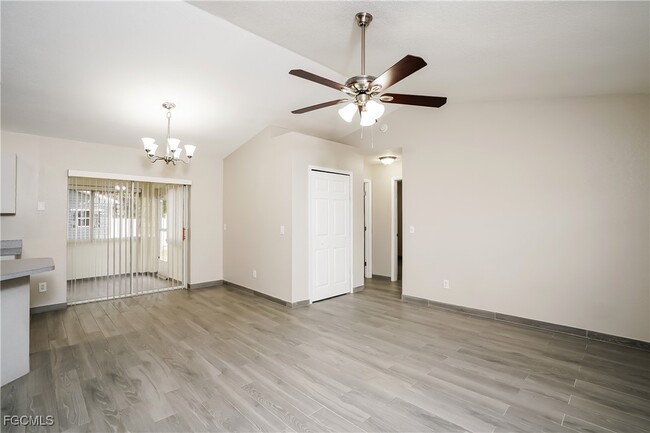 Building Photo - 126 SE 7th St