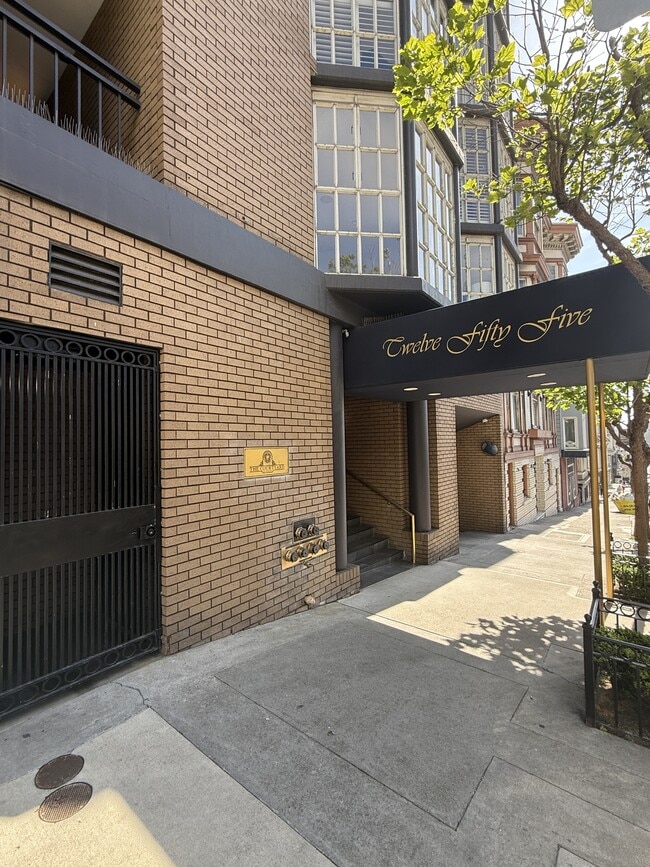 Building Photo - 1255 California St
