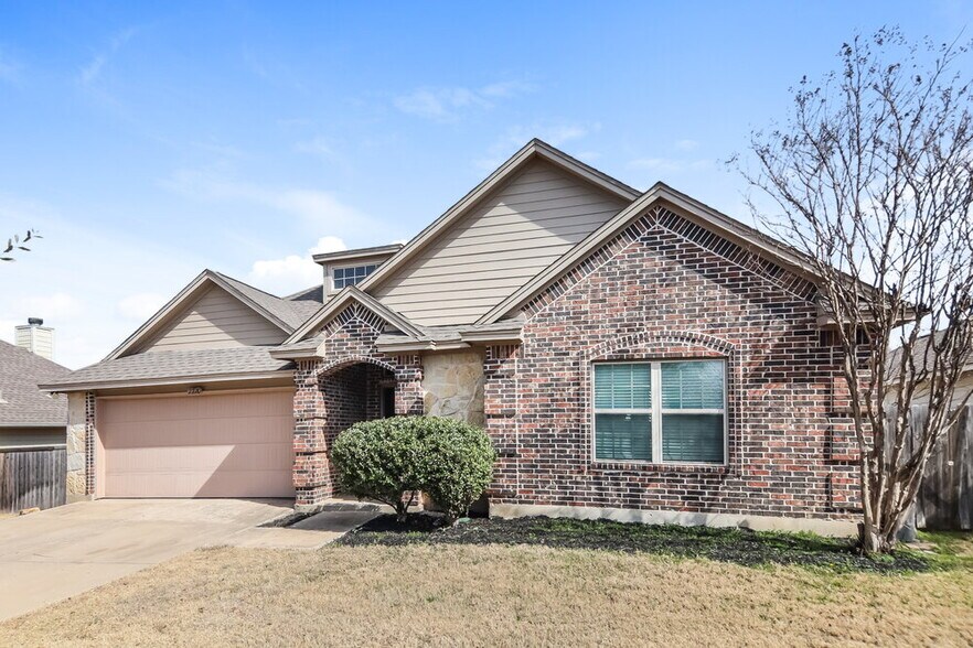 Building Photo - 2720 Claydon Dr