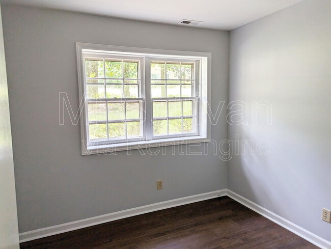 Building Photo - 1214 Cedar Creek Dr