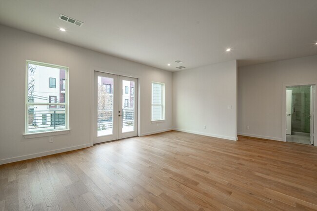 Building Photo - Perfect New Standalone 4 bed 4 bath Close to Greenville Ave & Henderson