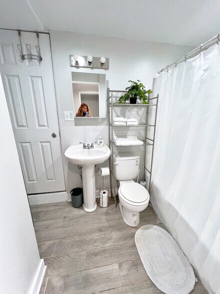 Building Photo - 855 C St