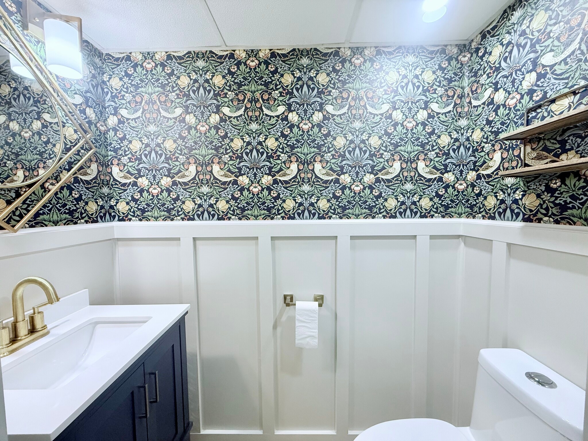 1/2 Bath - 1409 W 2nd St