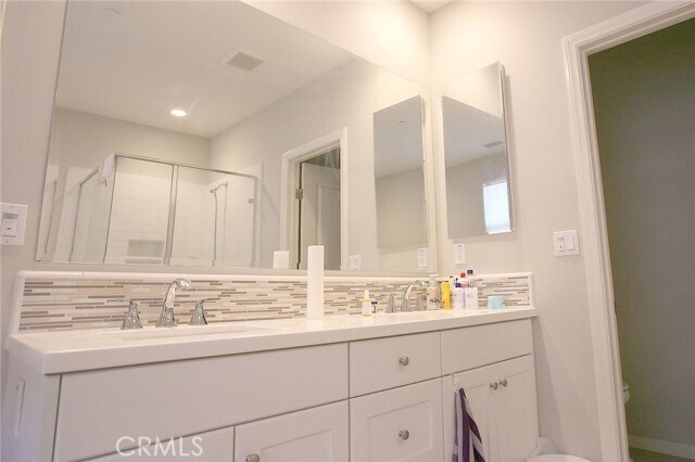 Building Photo - 125 Full Sun