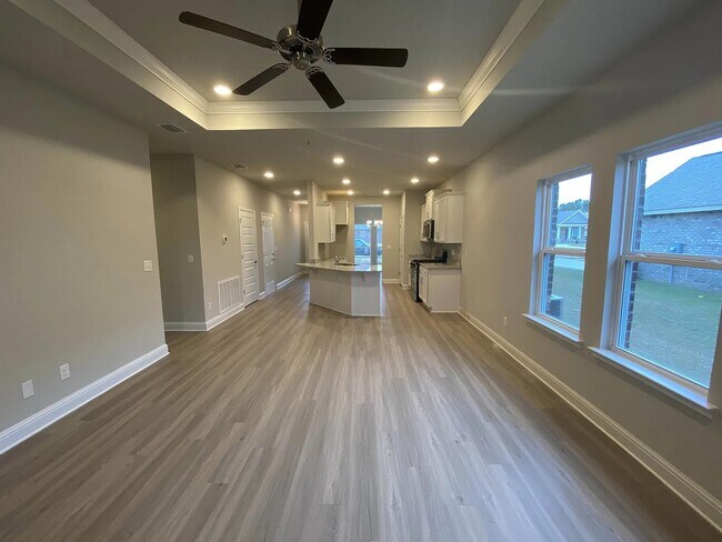 Building Photo - 1348 Rosefield Dr W