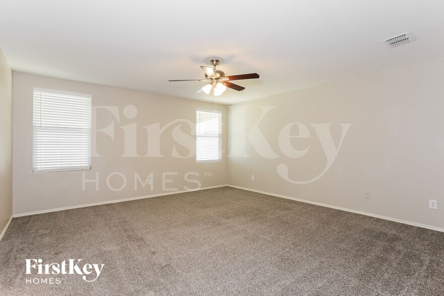 Building Photo - 1413 Erin Ct