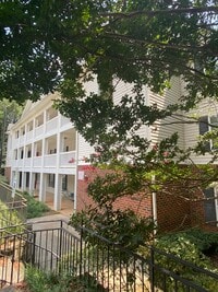Building Photo - 2 bedroom / 2 bathroom - 3rd floor condo e...