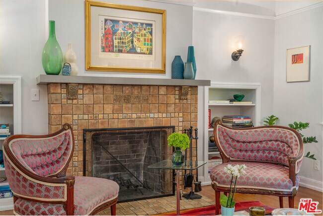 Building Photo - 513 N Mansfield Ave