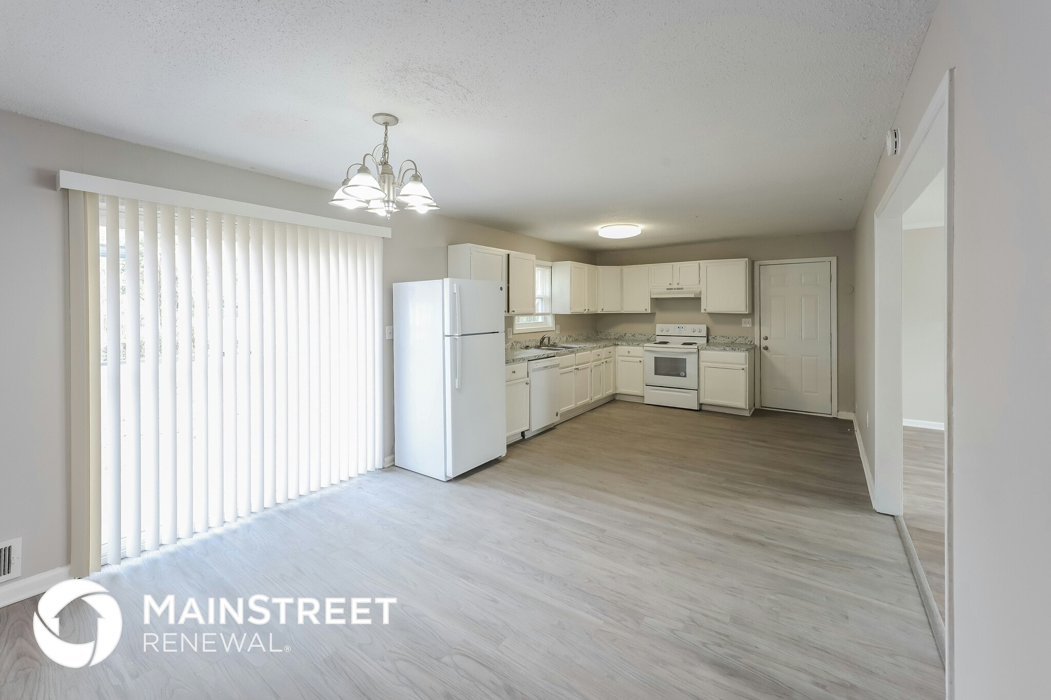 Building Photo - 2073 Louis Xiv Ln