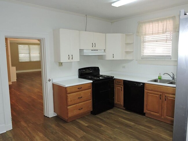 Building Photo - Great home near LSU Lakes