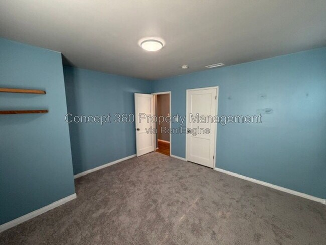 Building Photo - 5029 Fidler Ave
