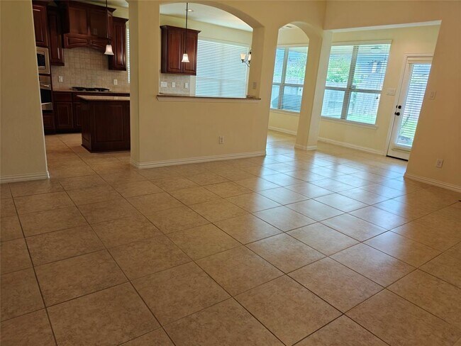 Building Photo - 5551 Twin Rivers Ln