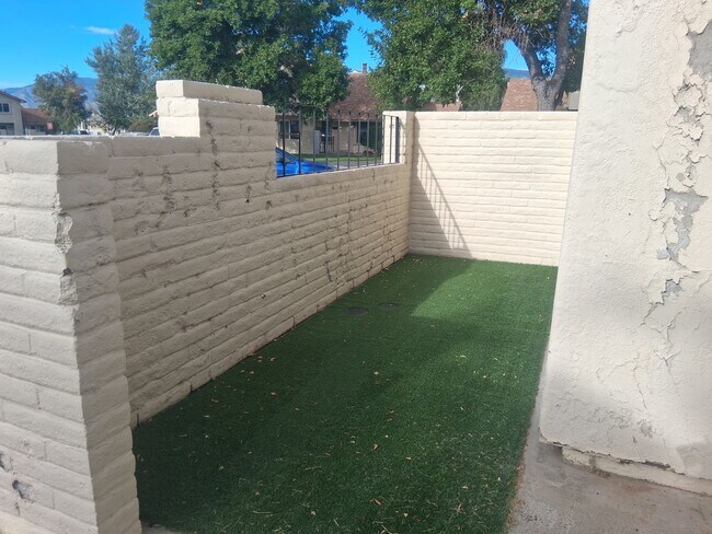 Building Photo - 14 Condor Cir